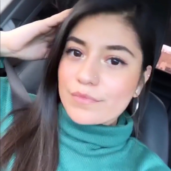 Meet your Posher, Yuritza - Picture 1 of 1